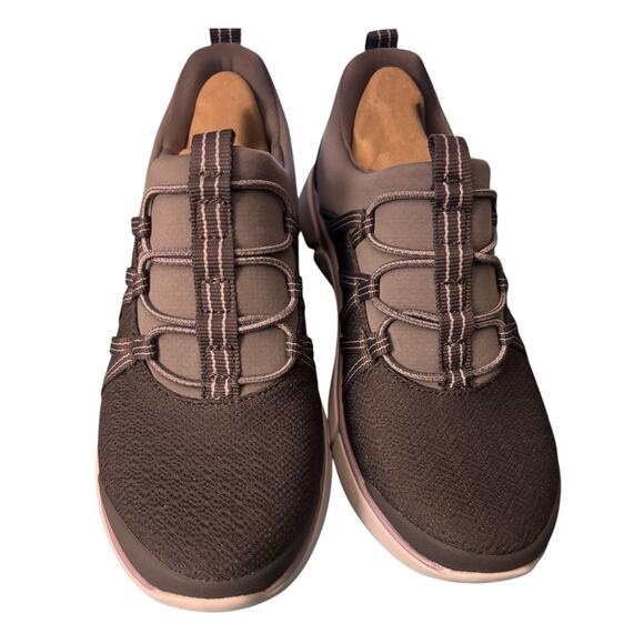 NIB BZees Hero Slip On Sneakers Women's Size 6 M Gray Lavender Stretchy Laces